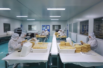 小食品做成大產業 小萬莊匠心制作優質健康食品